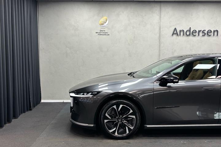 Grå Mazda 6e fra 2026