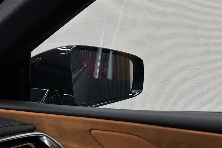 Grå Mazda 6e fra 2026