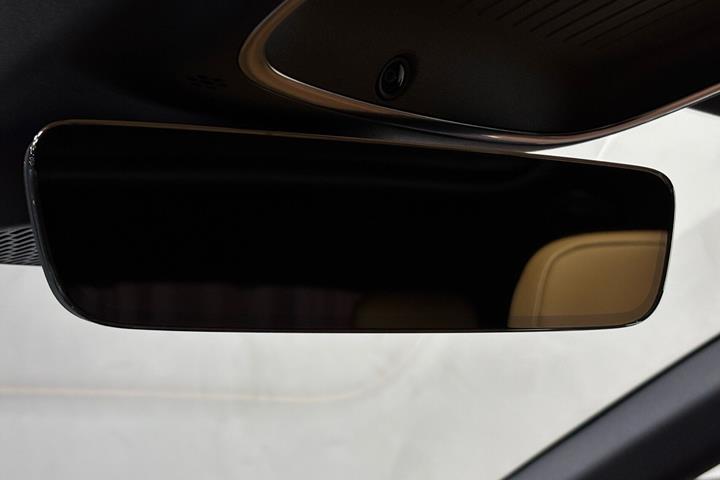 Grå Mazda 6e fra 2026