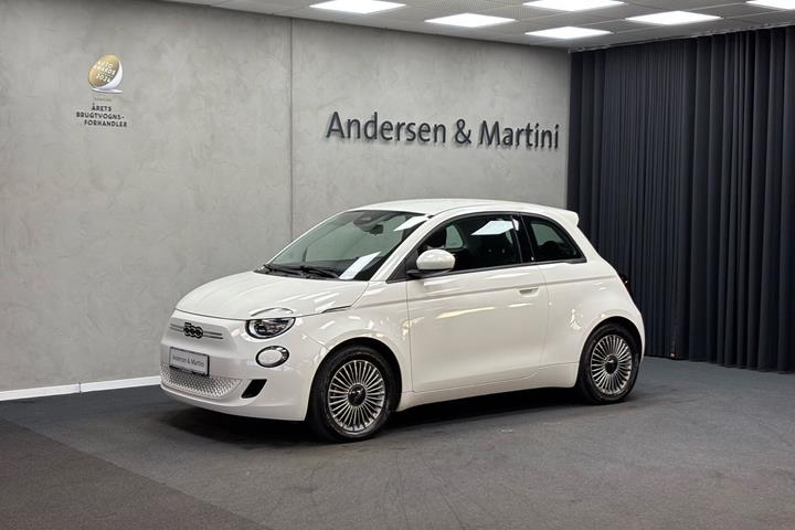 Hvid Fiat 500e fra 2023