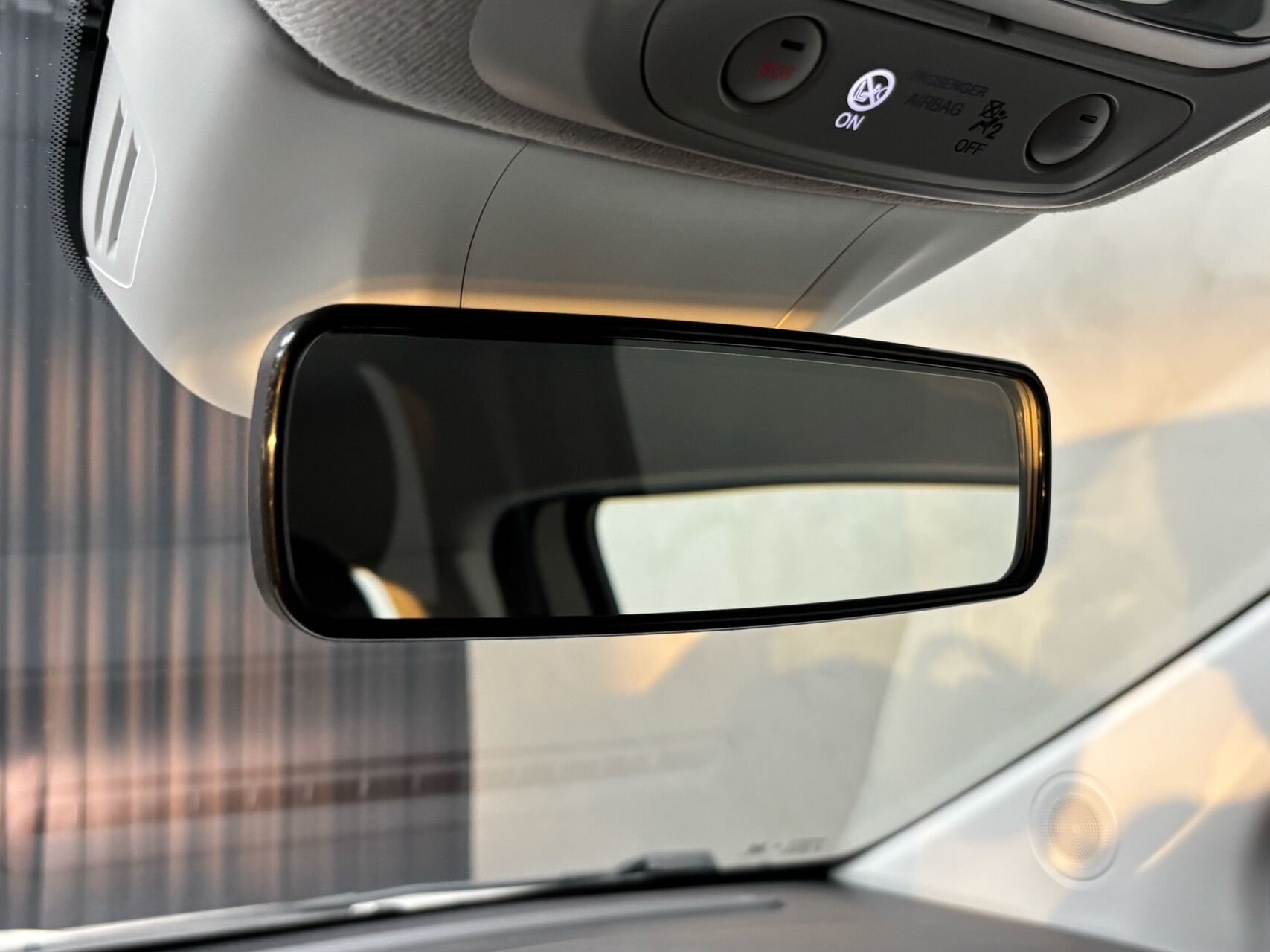 Hvid Fiat 500e fra 2023