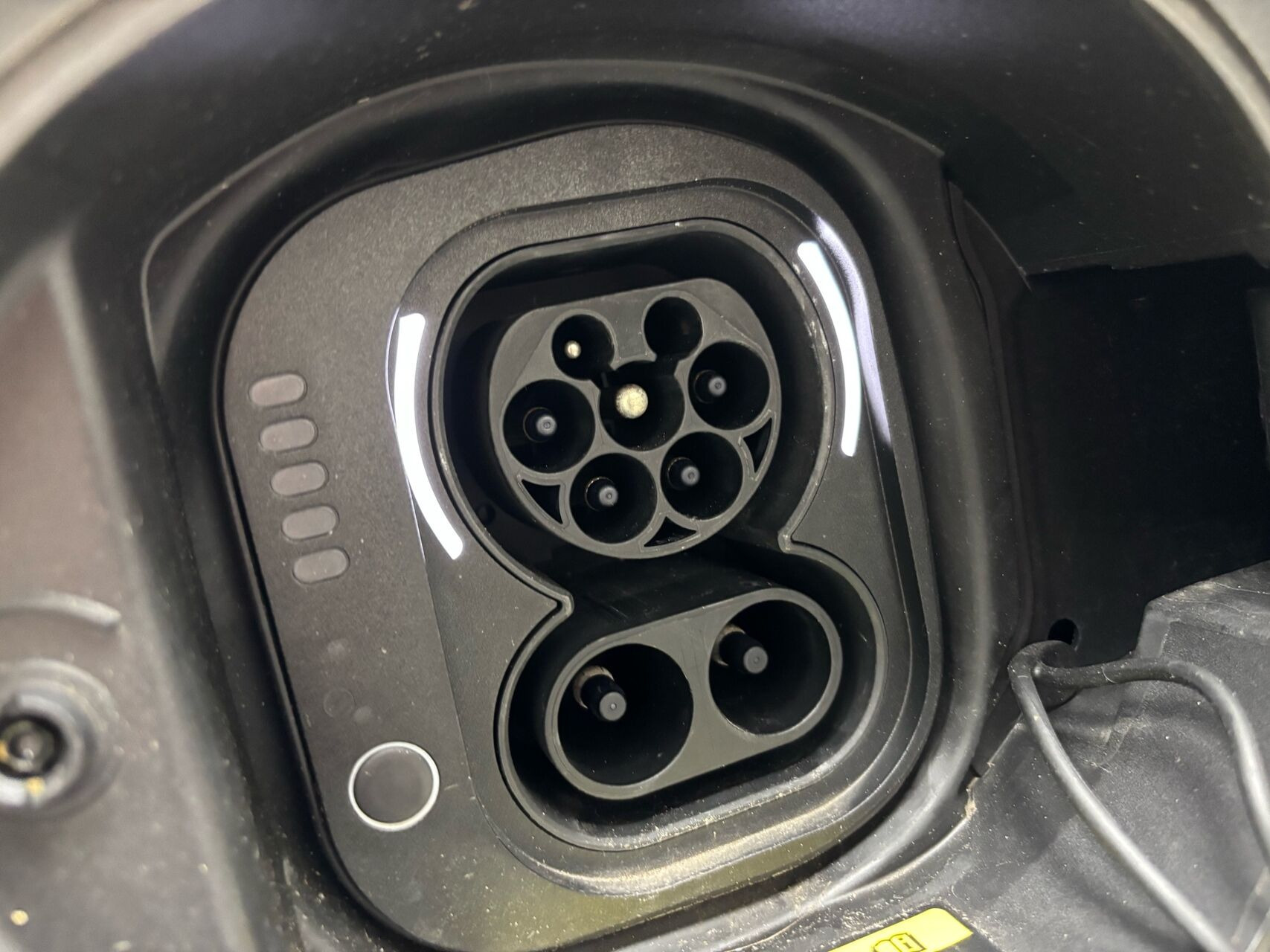 Hvid Fiat 500e fra 2023