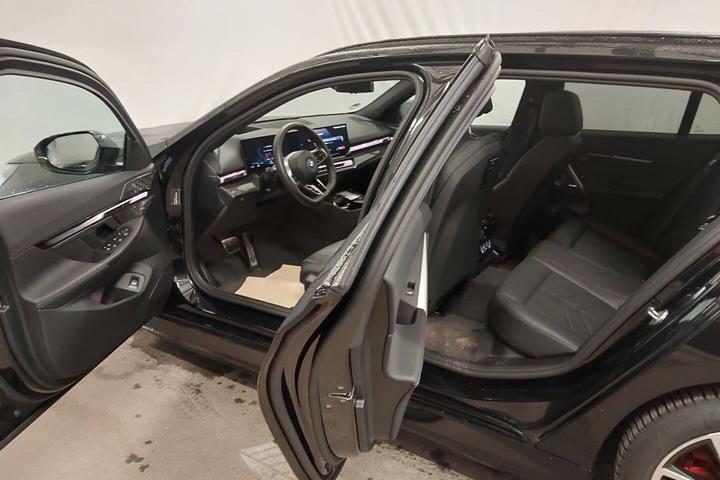 Sort BMW i5 fra 2024
