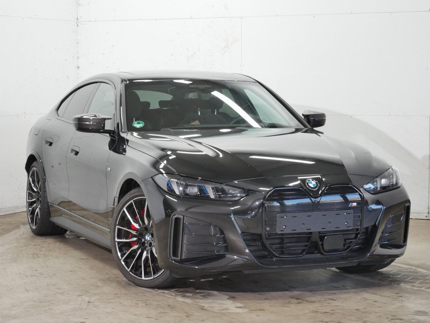 Sort BMW i4 fra 2025