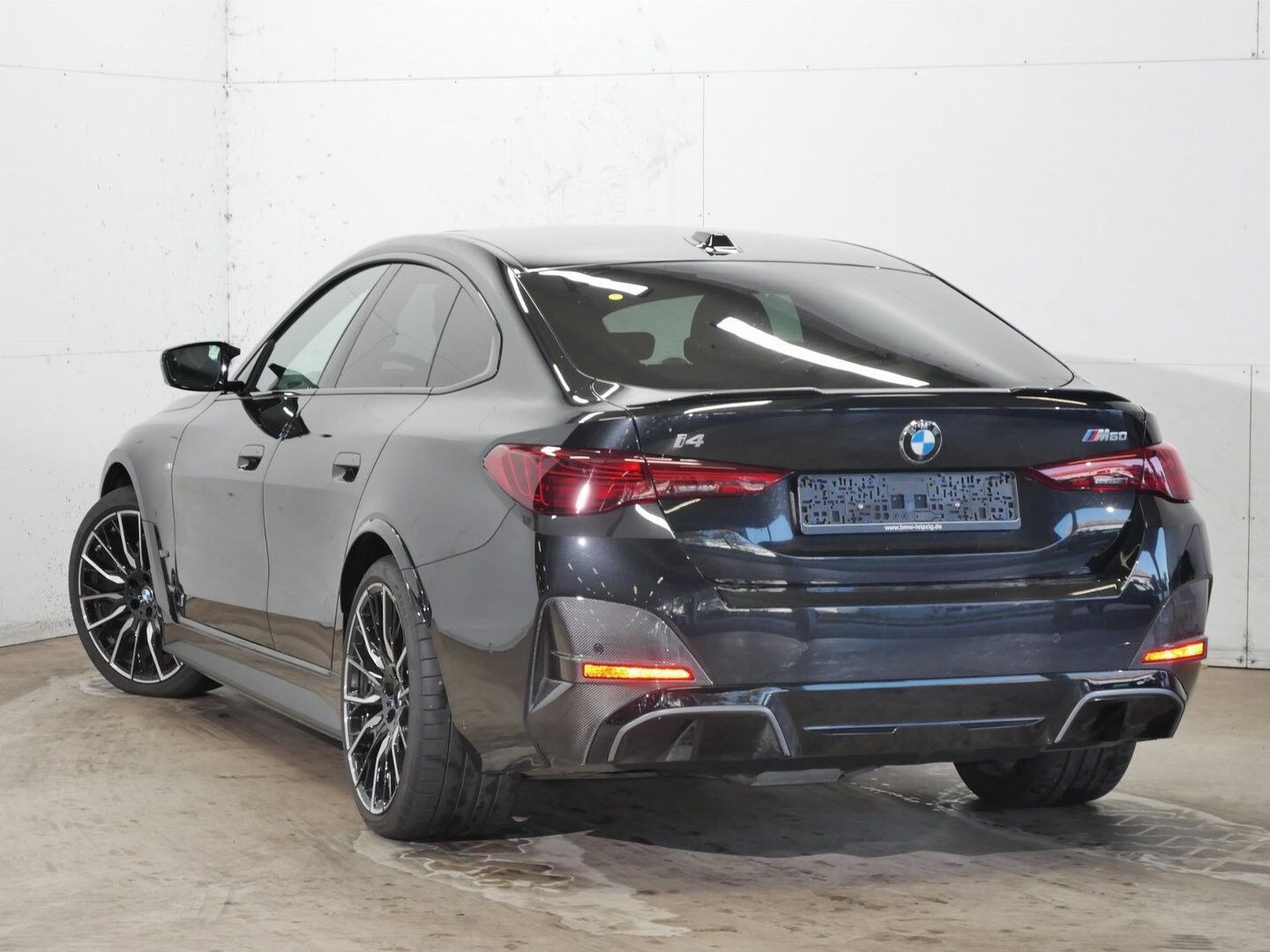 Sort BMW i4 fra 2025
