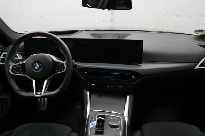 Sort BMW i4 fra 2025