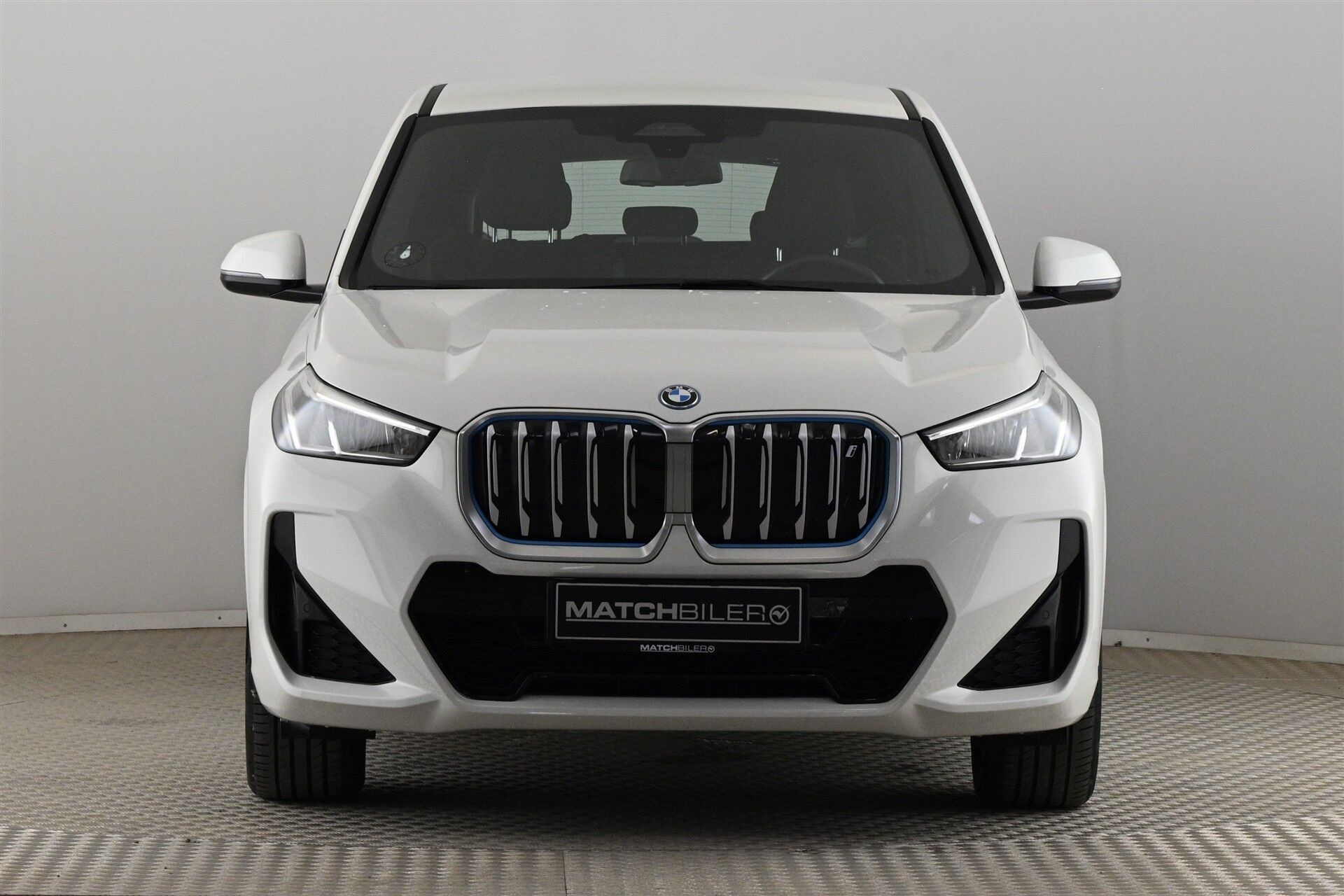 Hvid BMW iX1 fra 2023