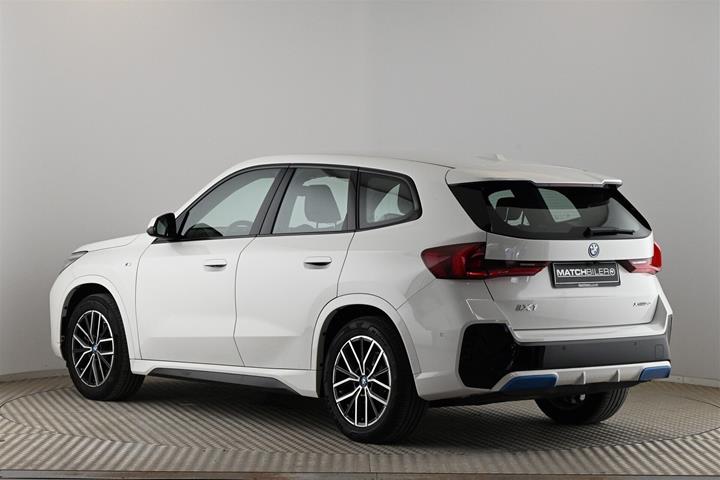 Hvid BMW iX1 fra 2023