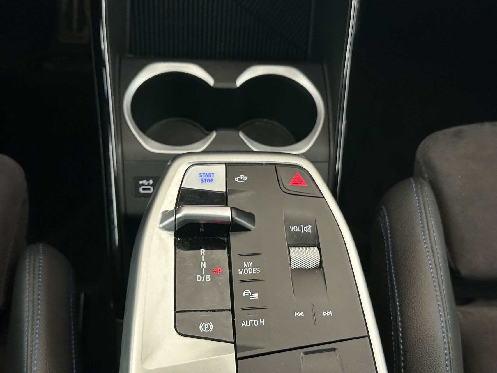 Hvid BMW iX1 fra 2023