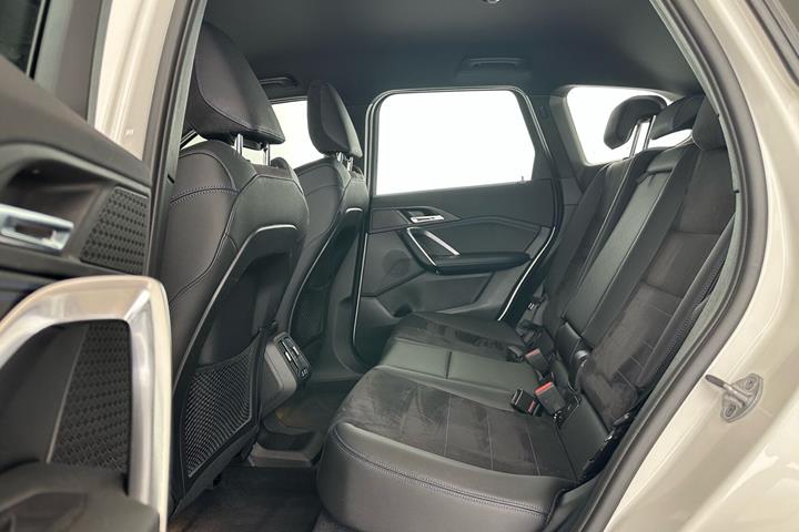 Hvid BMW iX1 fra 2023