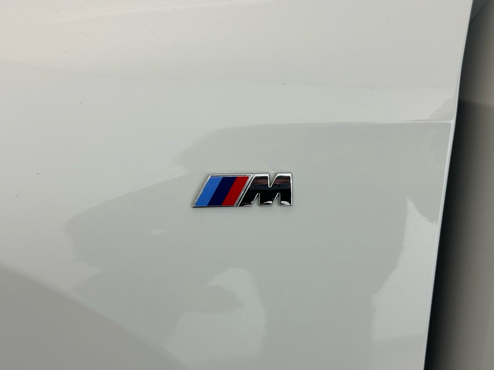 Hvid BMW iX1 fra 2023