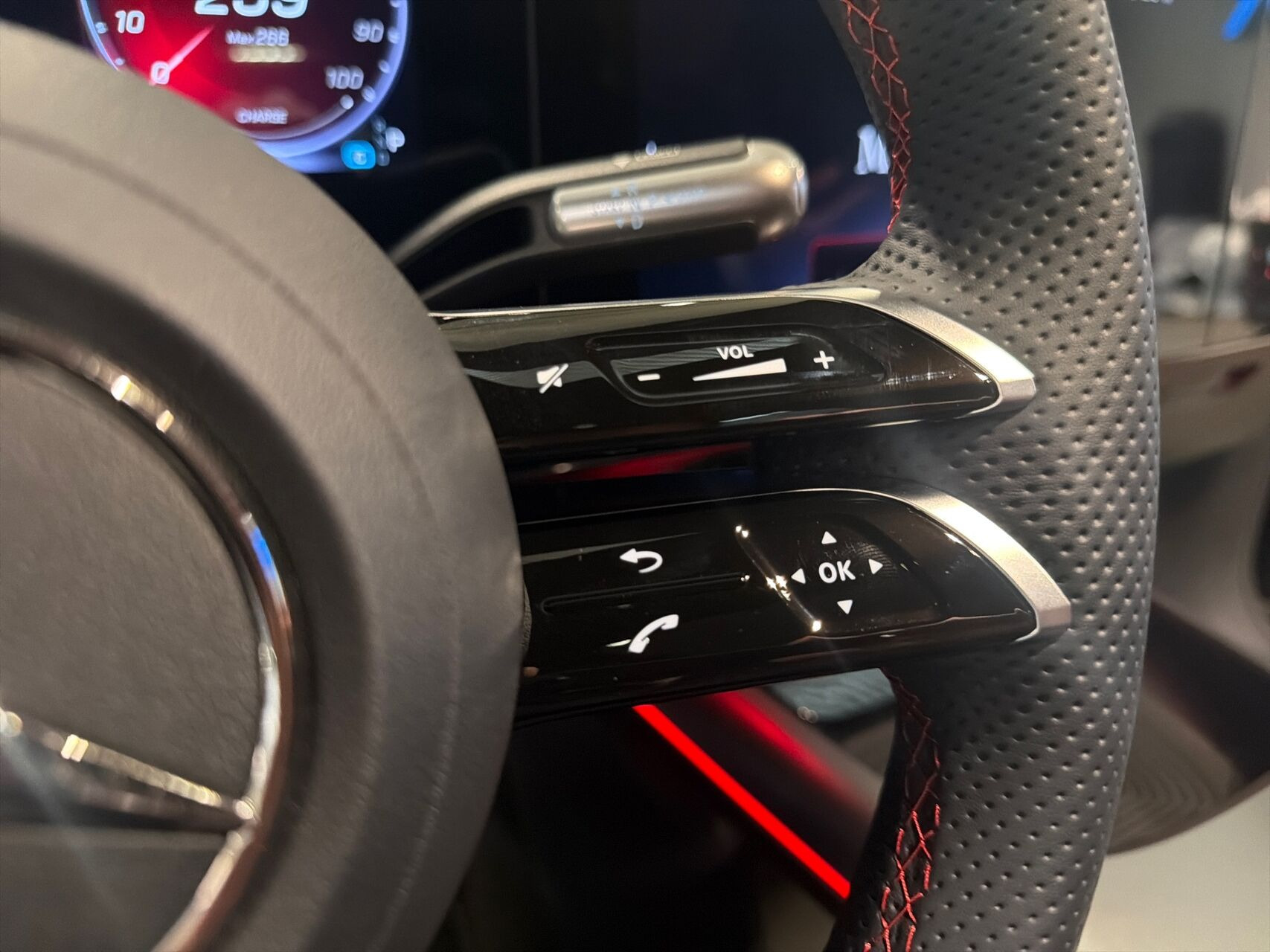 Sort Mercedes CLA250+ fra 2026
