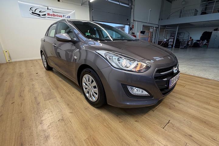 Brun Hyundai i30 fra 2016