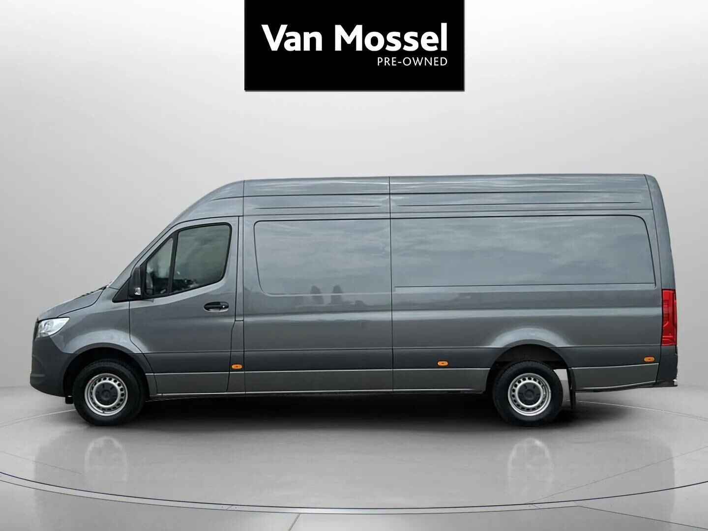 Hvid Mercedes Sprinter fra 2025