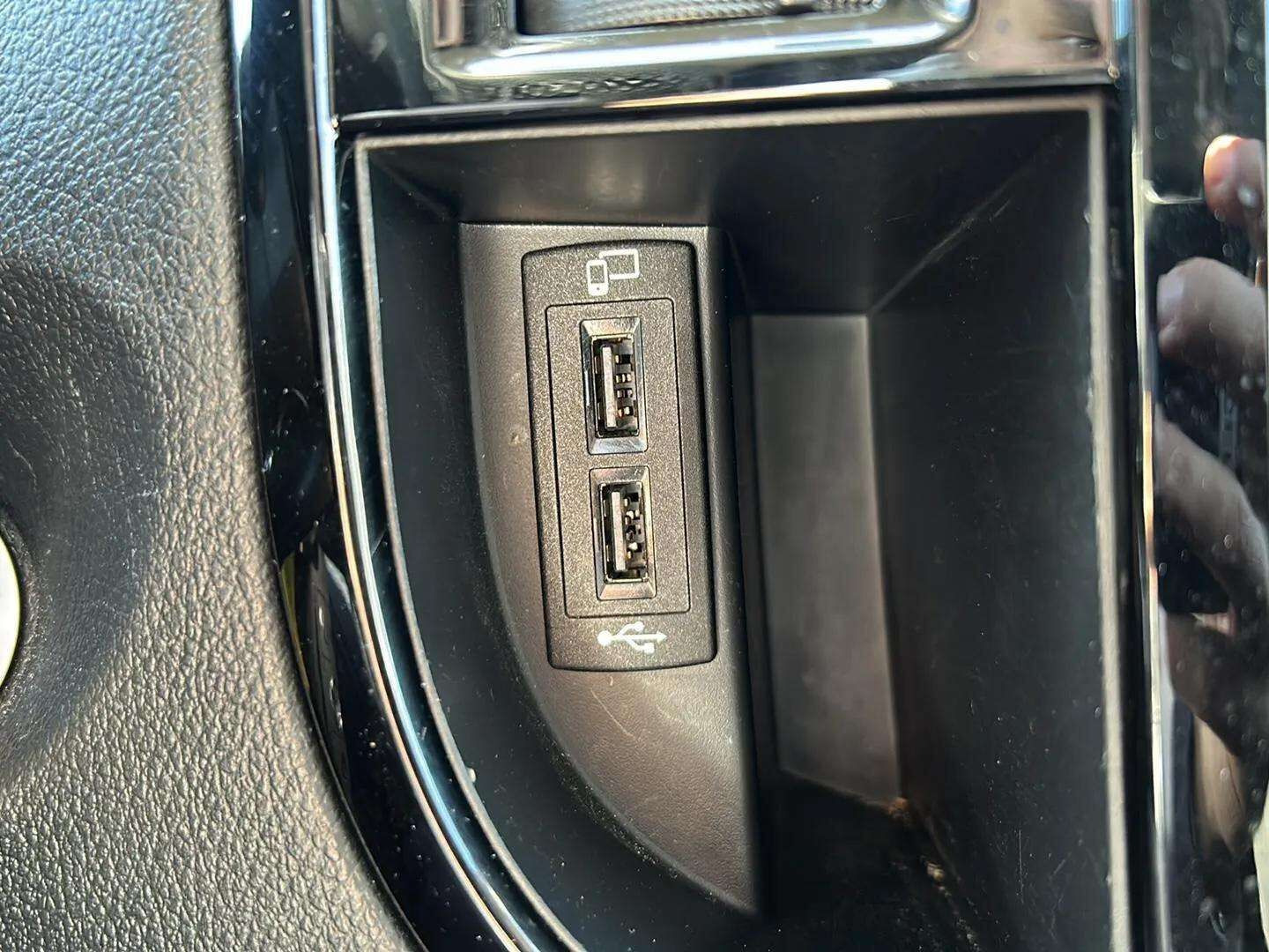 Hvid Mercedes Vito fra 2023