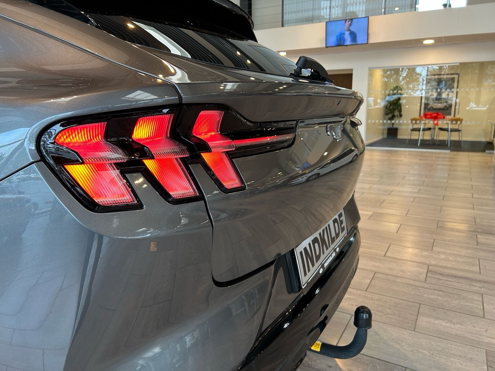Sort Ford Mustang Mach-E fra 2024