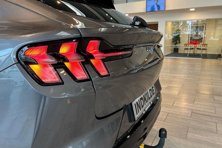 Sort Ford Mustang Mach-E fra 2024