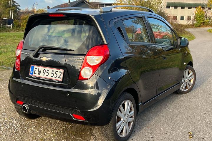 Sort Chevrolet Spark fra 2014