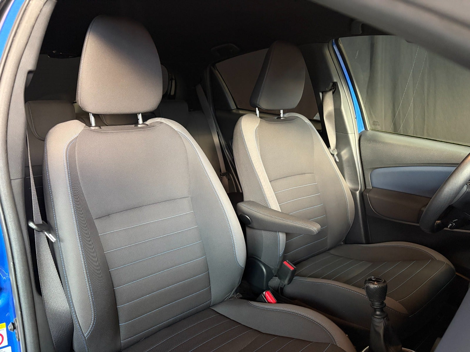 Sort Toyota Yaris fra 2018