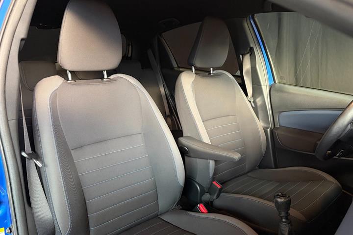 Sort Toyota Yaris fra 2018