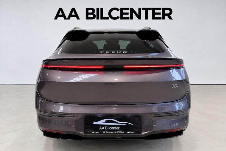 Lilla Zeekr 7GT fra 2026