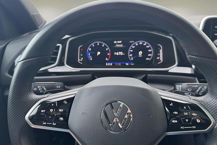 Hvid VW T-Roc fra 2022