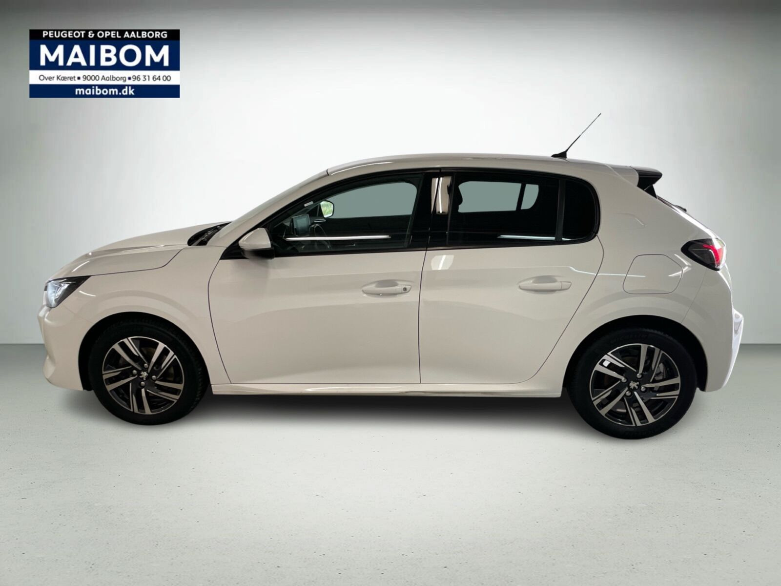 Hvid Peugeot 208 fra 2021