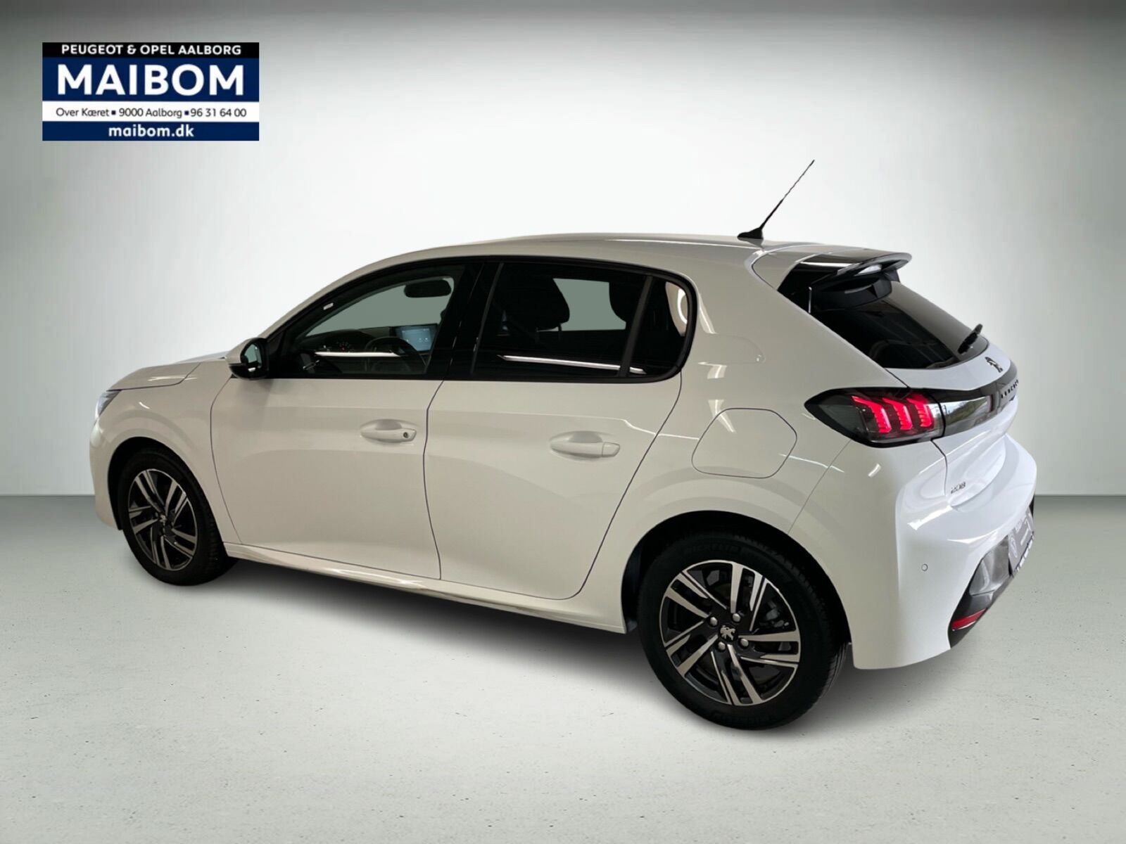 Hvid Peugeot 208 fra 2021