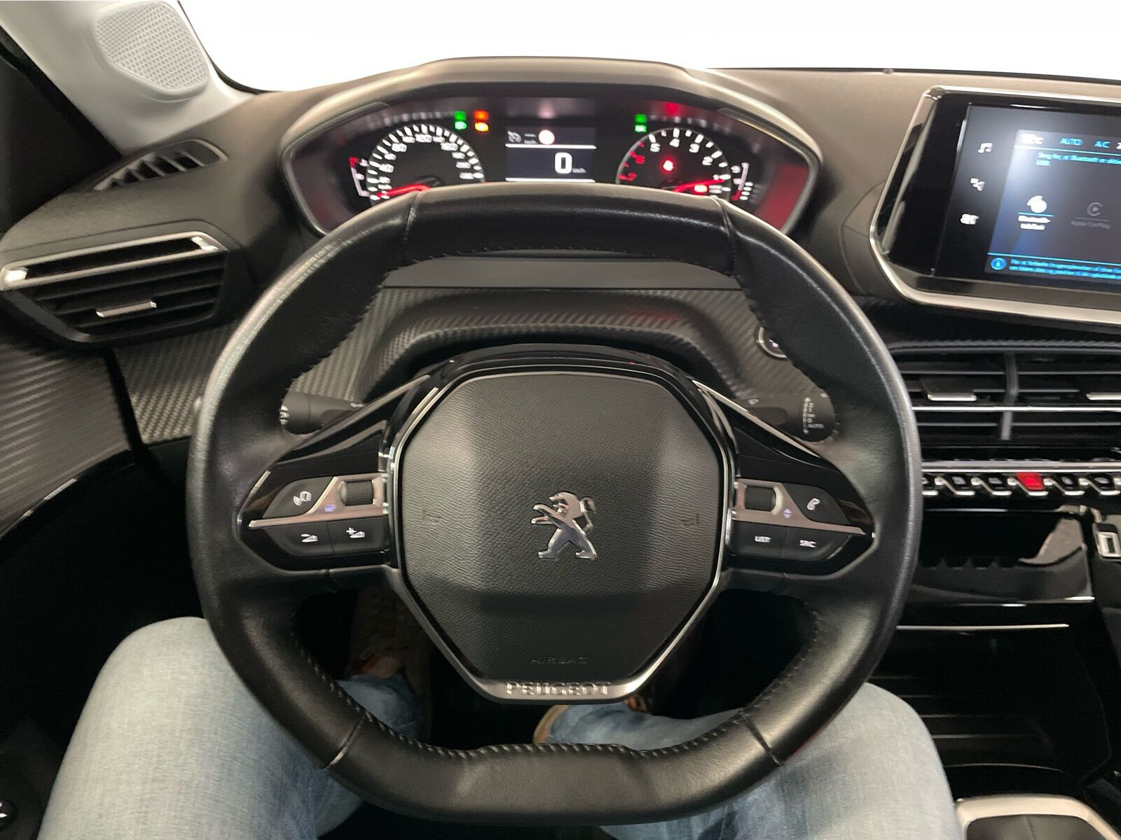 Hvid Peugeot 208 fra 2021
