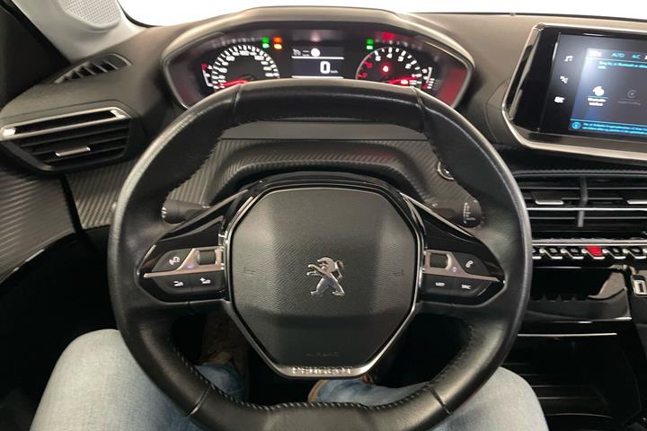 Hvid Peugeot 208 fra 2021