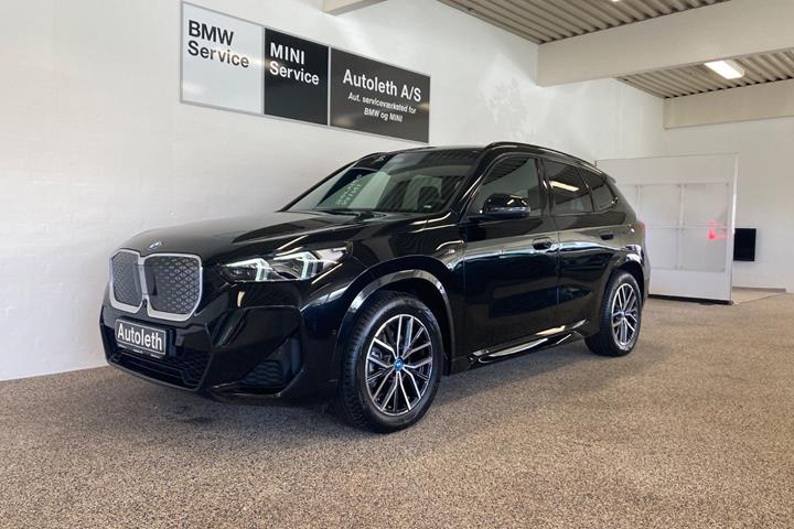 Sort BMW iX1 fra 2025