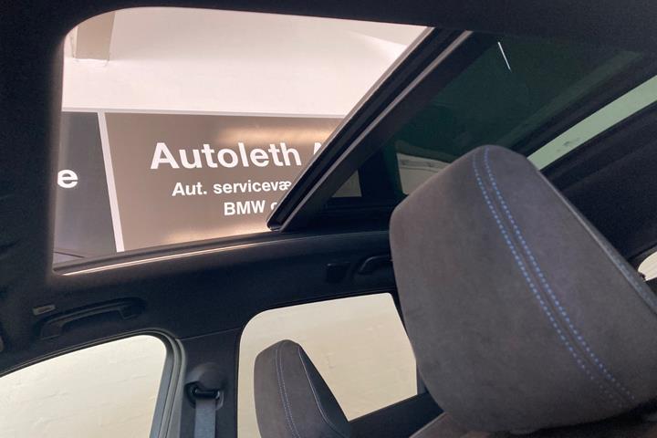 Sort BMW iX1 fra 2025