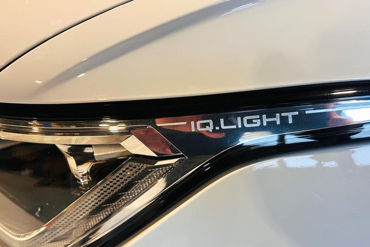 Hvid VW Tiguan fra 2021