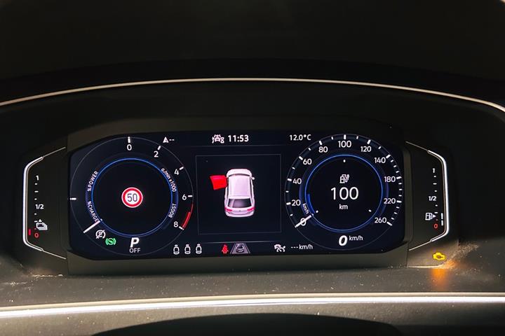 Hvid VW Tiguan fra 2021