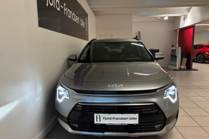 Sølv Kia Niro fra 2023