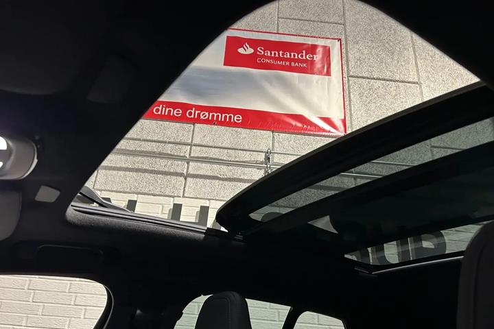 Beige Volvo XC40 fra 2023