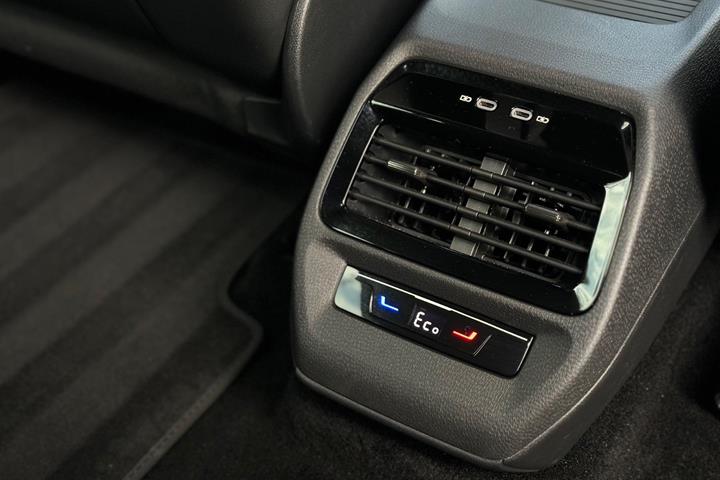 Hvid VW ID.5 fra 2025