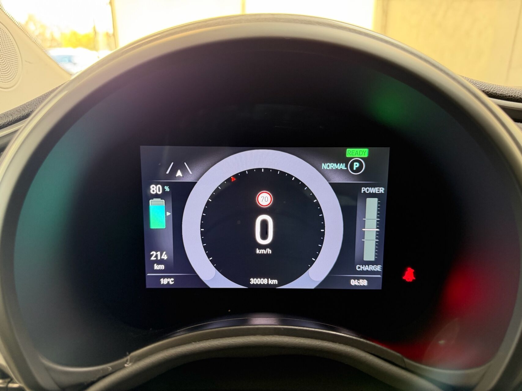 Grå Fiat 500e fra 2023