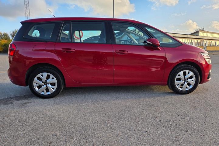 Rød Citroën Grand C4 Picasso fra 2017