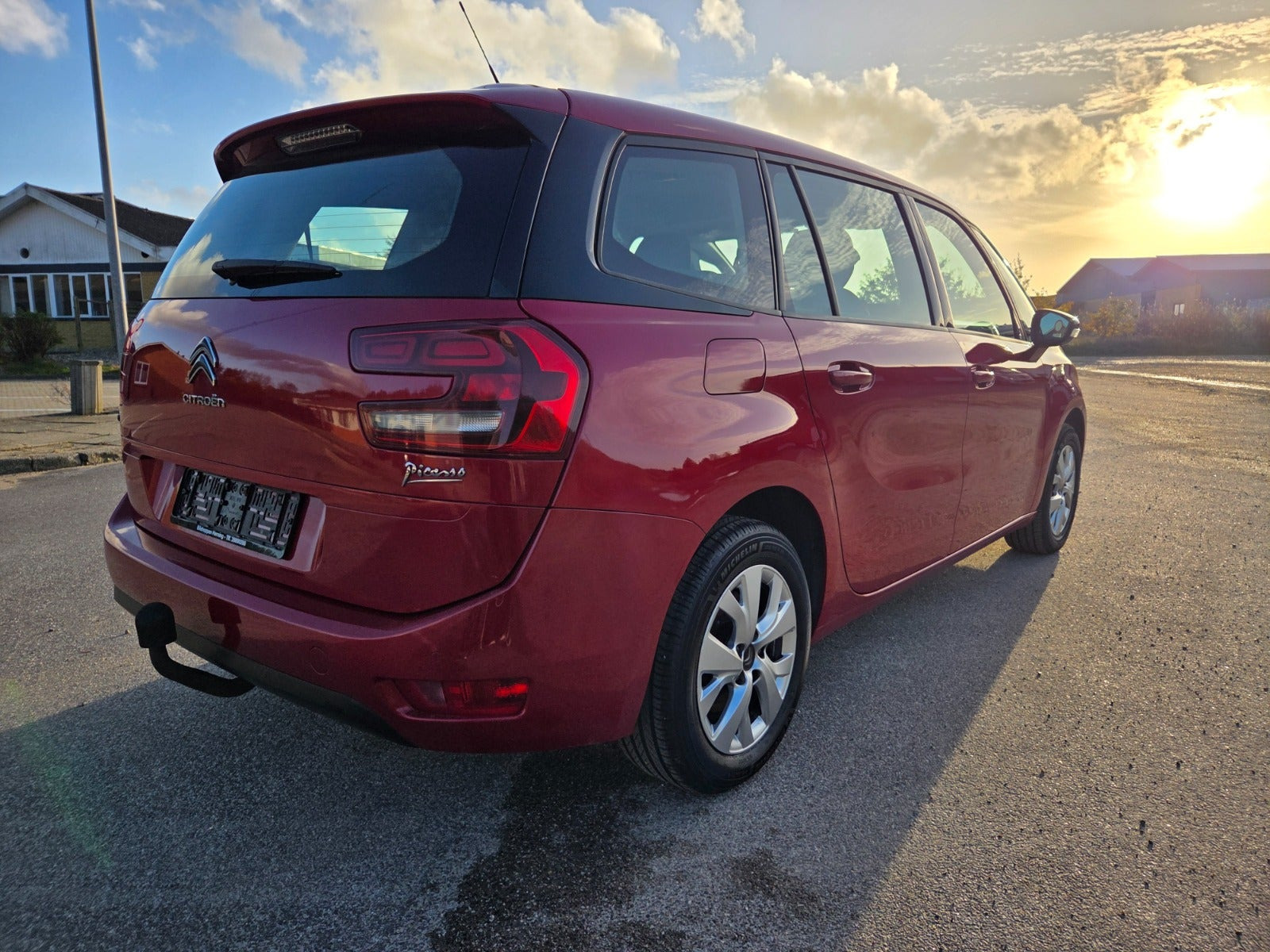Rød Citroën Grand C4 Picasso fra 2017