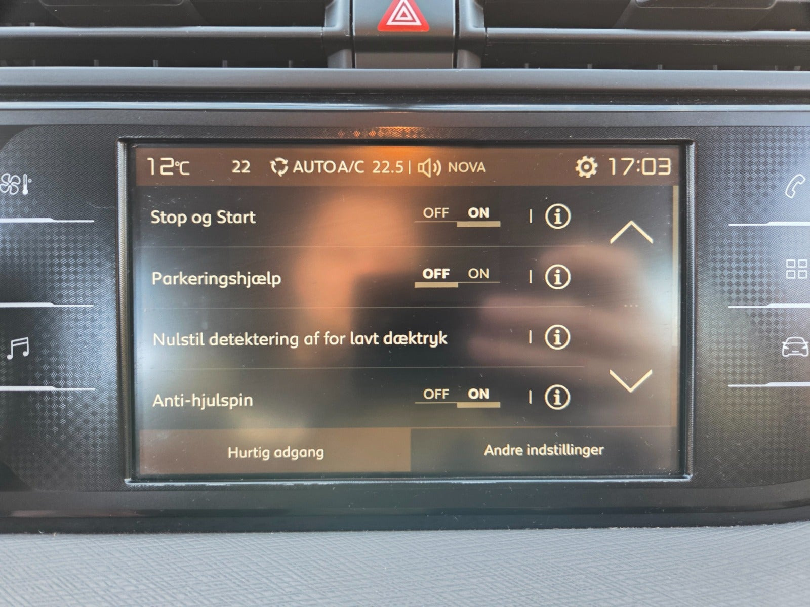 Rød Citroën Grand C4 Picasso fra 2017