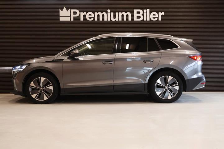 Grå Skoda Enyaq fra 2023