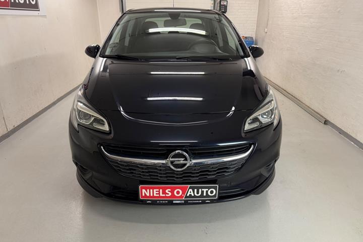 Blå Opel Corsa fra 2019