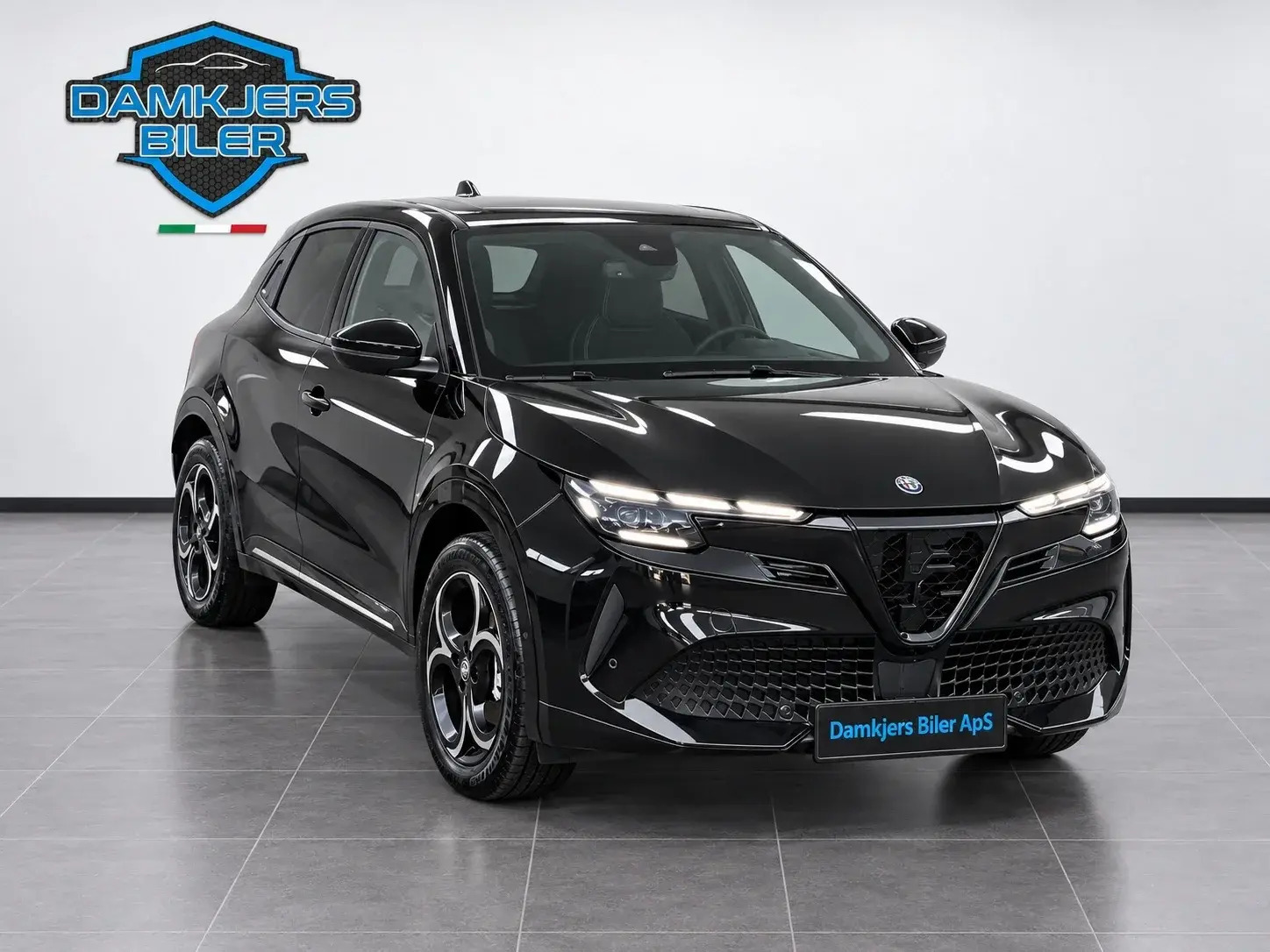 Sort Alfa Romeo Junior fra 2025