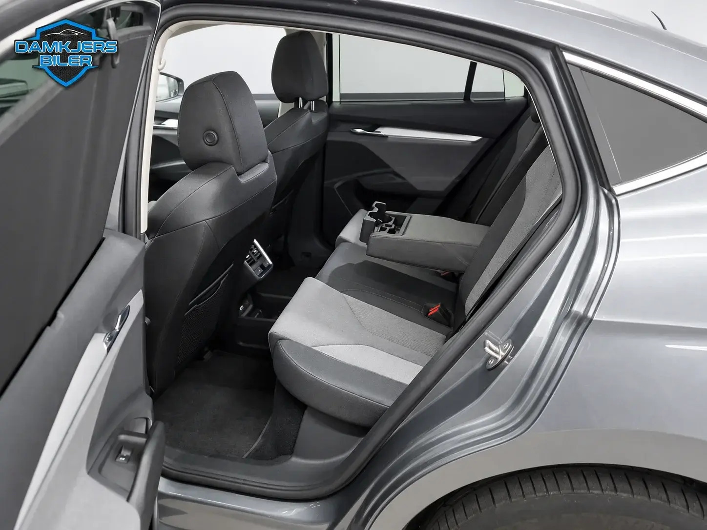 Grå Skoda Enyaq fra 2024