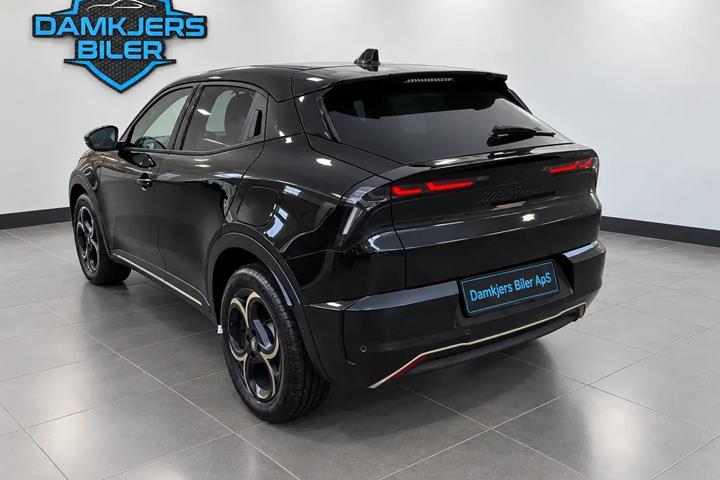 Sort Alfa Romeo Junior fra 2025
