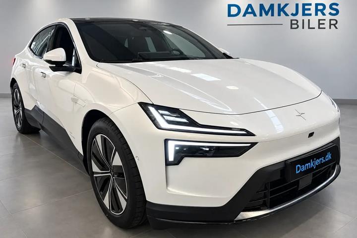 Sort Polestar 4 fra 2026