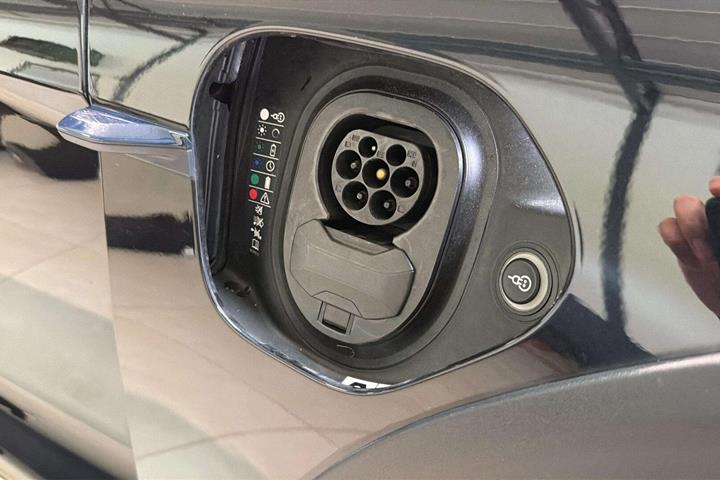 Sort Porsche Taycan 4 Cross Turismo Performance+ fra 2021
