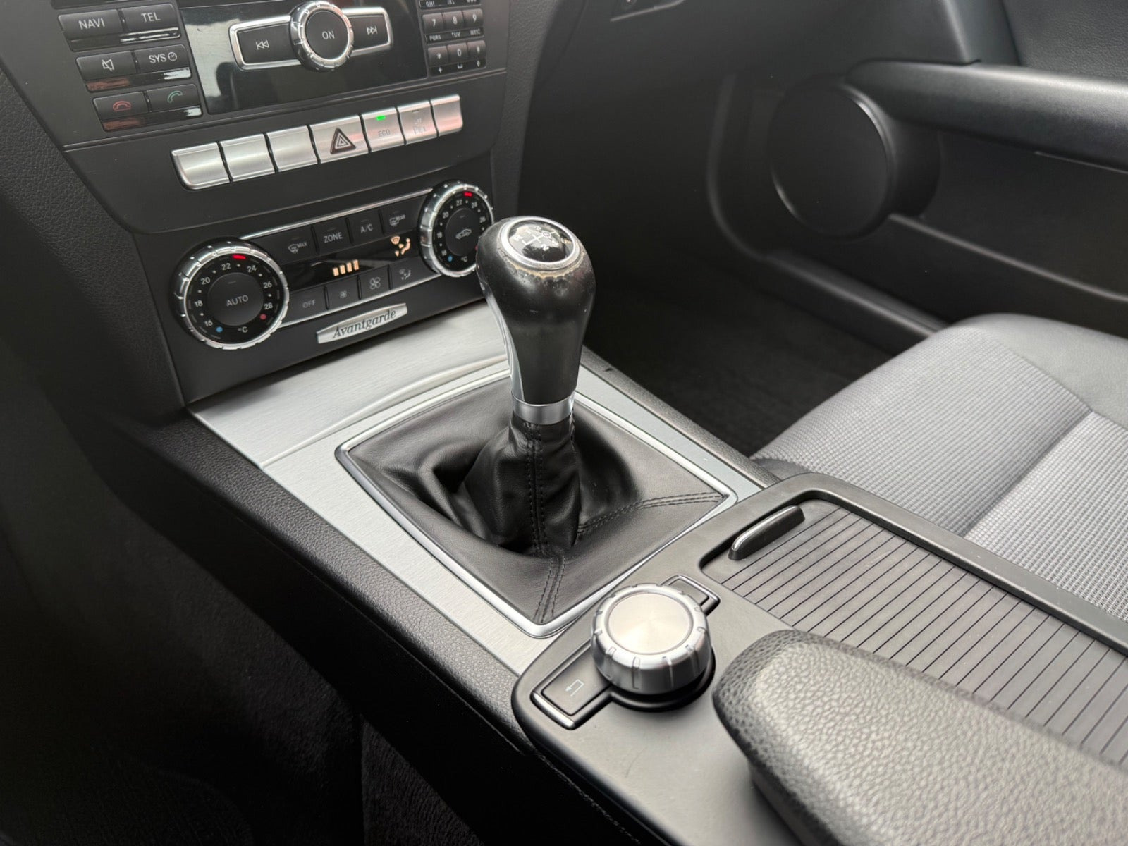 Sort Mercedes C200 fra 2012