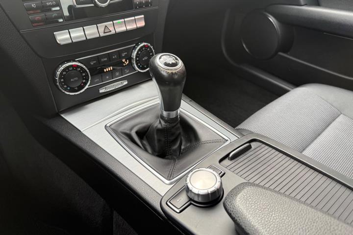 Sort Mercedes C200 fra 2012